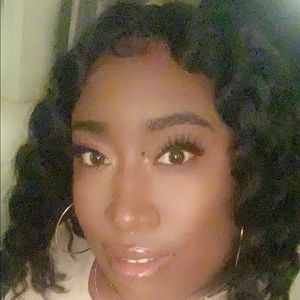 Meet your Posher, Lexy